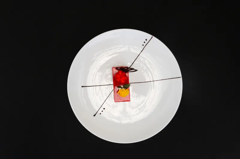 The Eloquence of Empty: How Dubai's Master Confectioners Are Turning Silence Into the Most Refined Course of All